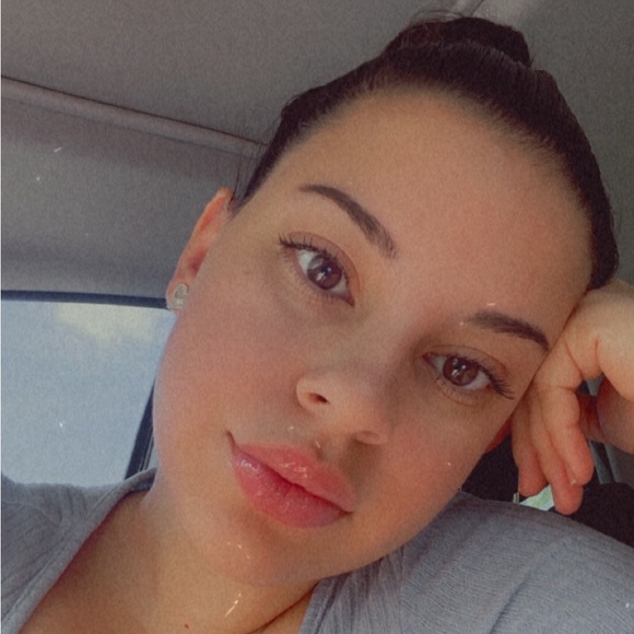 Meet your Posher, Pam - Picture 1 of 1